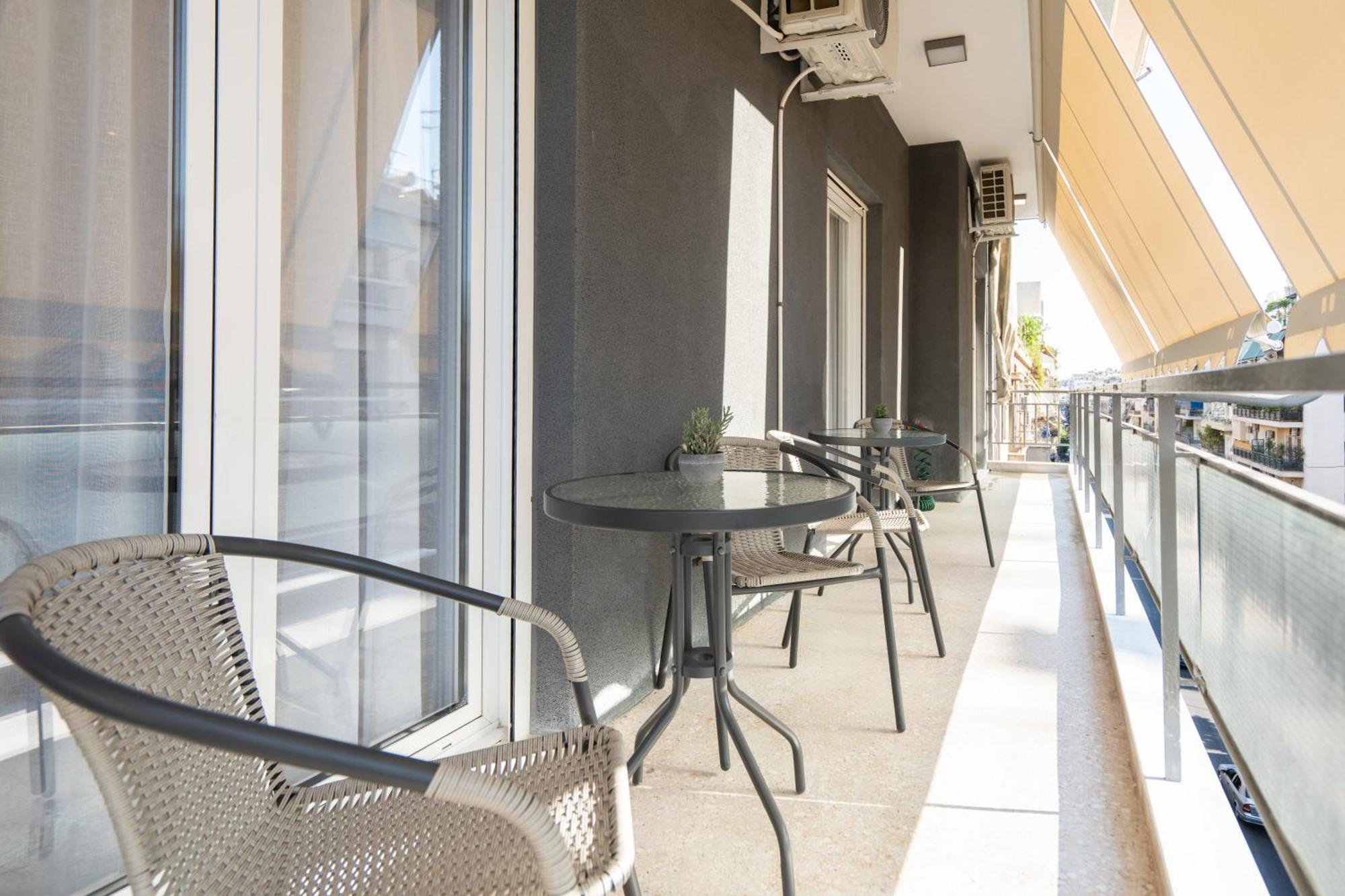 Luxury Apartment Next To The National Museum Athènes Extérieur photo