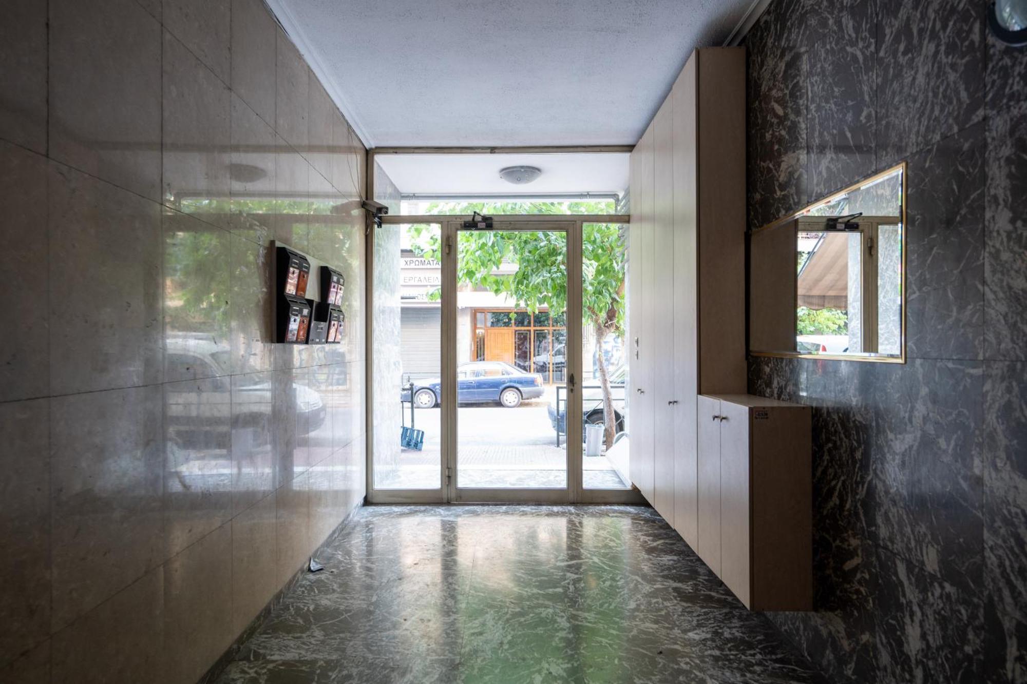 Luxury Apartment Next To The National Museum Athènes Extérieur photo